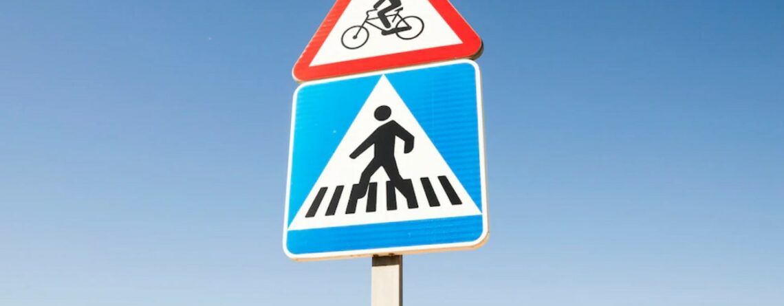 Meningkatkan Keselamatan Lalu Lintas dengan Road Sign Modern